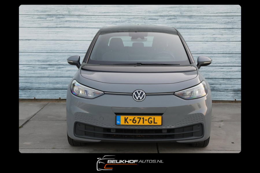 Volkswagen ID.3 Life 58 kWh Nardo Grey Adapt Cruise Soh92.5%