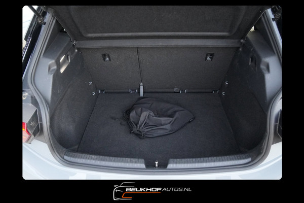 Volkswagen ID.3 Life 58 kWh Nardo Grey Adapt Cruise Soh92.5%