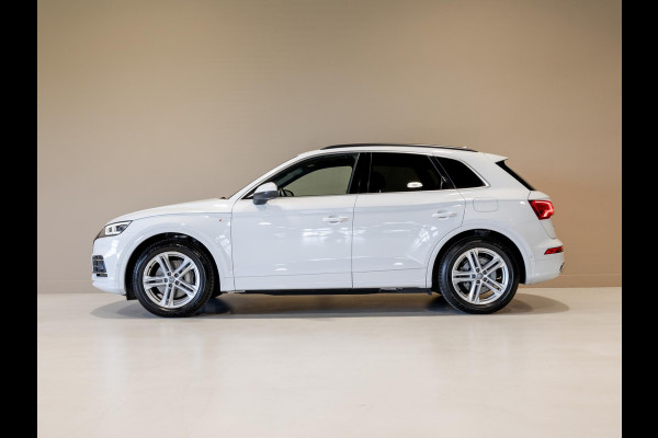 Audi Q5 55 TFSI e quattro 2x S-Line / 367pk / Trekhaak / B&O / Rondomzicht camera / Dodehoek herkenning /