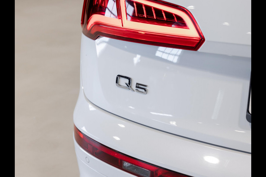 Audi Q5 55 TFSI e quattro 2x S-Line / 367pk / Trekhaak / B&O / Rondomzicht camera / Dodehoek herkenning /