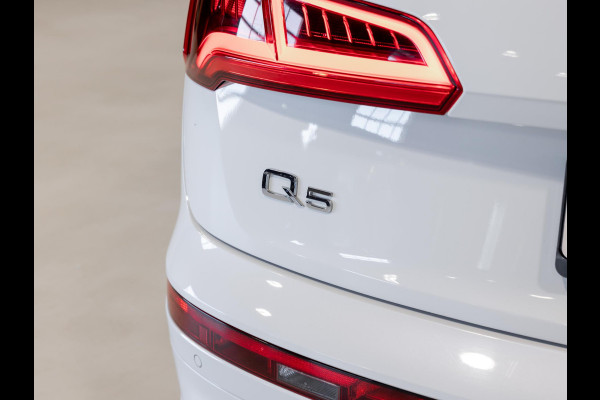Audi Q5 55 TFSI e quattro 2x S-Line / 367pk / Trekhaak / B&O / Rondomzicht camera / Dodehoek herkenning /