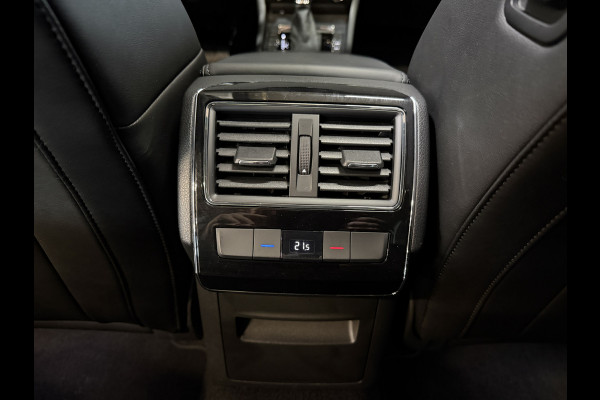 Škoda Superb Combi 1.5 TSI ACT Business Edition Plus | Panoramadak | Leder | Trekhaak | Carplay | Sfeerverlichting | Full LED