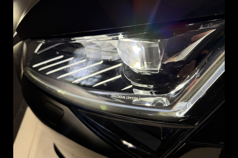 Škoda Superb Combi 1.5 TSI ACT Business Edition Plus | Panoramadak | Leder | Trekhaak | Carplay | Sfeerverlichting | Full LED