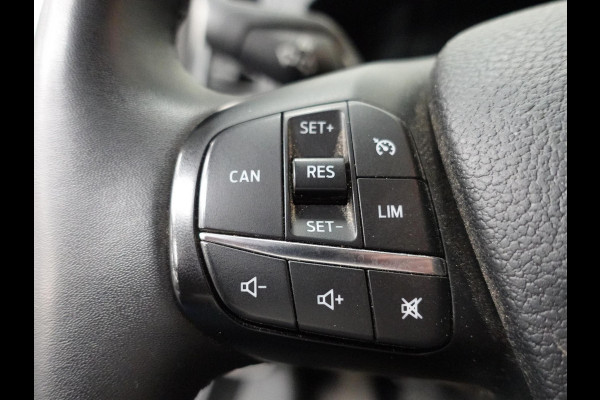 Ford Transit Custom 300 2.0 TDCI L2H1 Trend Automaat Airco Navigatie Cruisecontrol Camera Parkeersensoren
