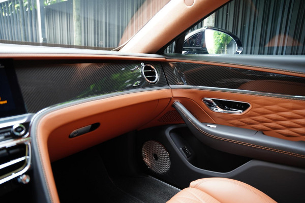 Bentley Flying Spur 2.9 V6 Hybrid Azure GERESERVEERD