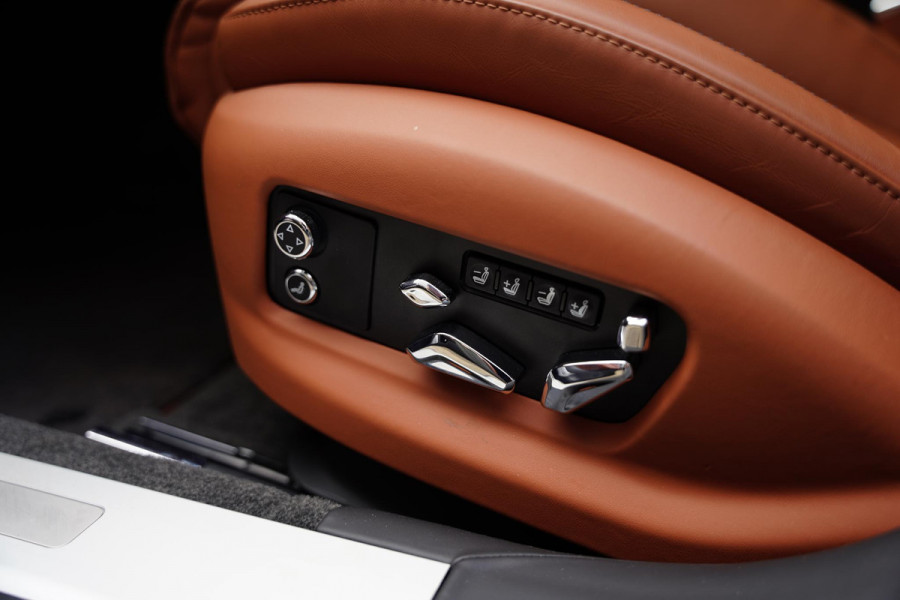 Bentley Flying Spur 2.9 V6 Hybrid Azure GERESERVEERD