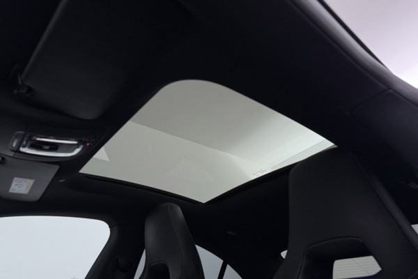 Mercedes-Benz CLA-Klasse 200 Premium Plus (SFEERVERLICHTING, PANORAMADAK, ELEKT. VERST. STOELEN, GOED ONDERHOUDEN, CAMERA)