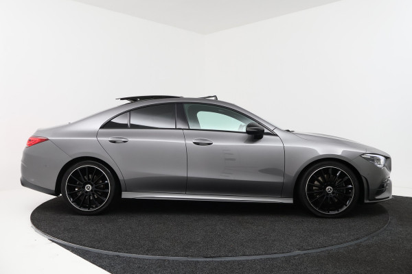 Mercedes-Benz CLA-Klasse 200 Premium Plus (SFEERVERLICHTING, PANORAMADAK, ELEKT. VERST. STOELEN, GOED ONDERHOUDEN, CAMERA)