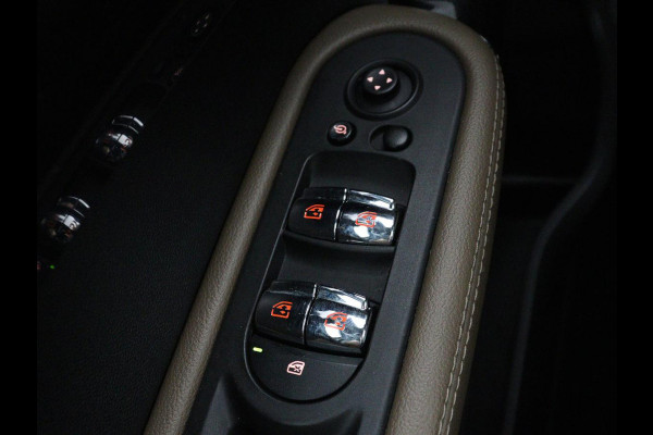 MINI Countryman 2.0 Cooper S ALL4 Chili | Panoramadak | Leder | Stoelverwarming | Adaptive cruise | Head-Up | Carplay | Keyless | Navigatie | Sportstoelen | Climate control | Bluetooth