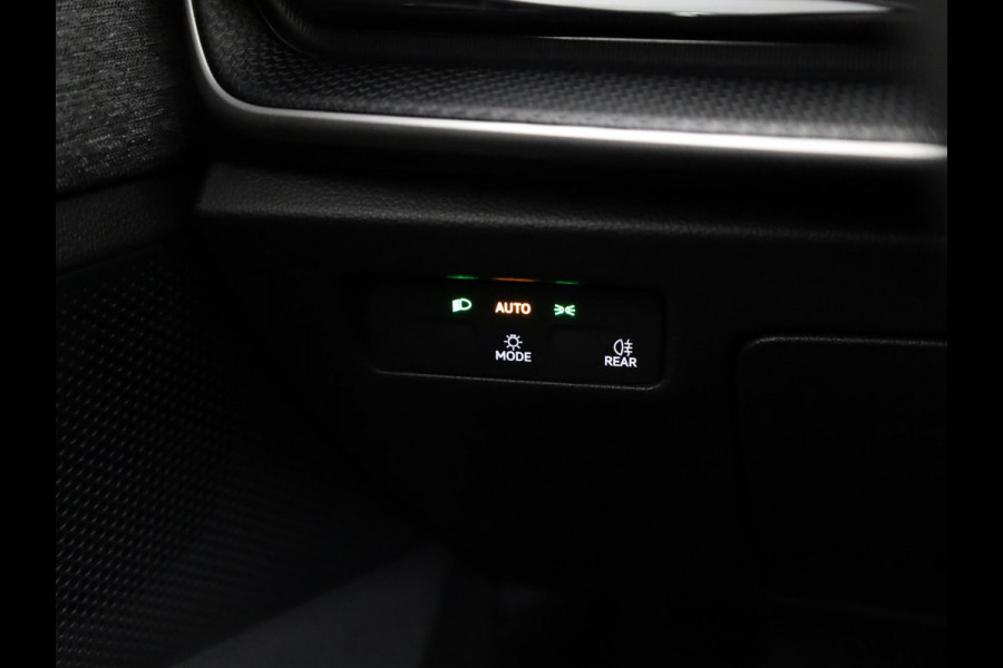 Škoda Superb Combi Business Edition PHEV 1.5 TSI 204 pk 6 versn. DSG | Wegklapbare trekhaak | Winter pakket