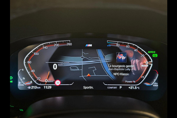 BMW 5 Serie Touring 520d Business Edition Plus / Camera / Stuurverwarming / Sfeerverlichting / Carplay / DAB / Leder