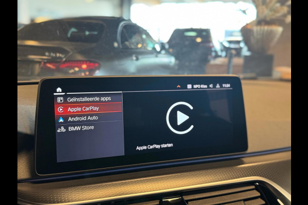 BMW 5 Serie Touring 520d Business Edition Plus / Camera / Stuurverwarming / Sfeerverlichting / Carplay / DAB / Leder
