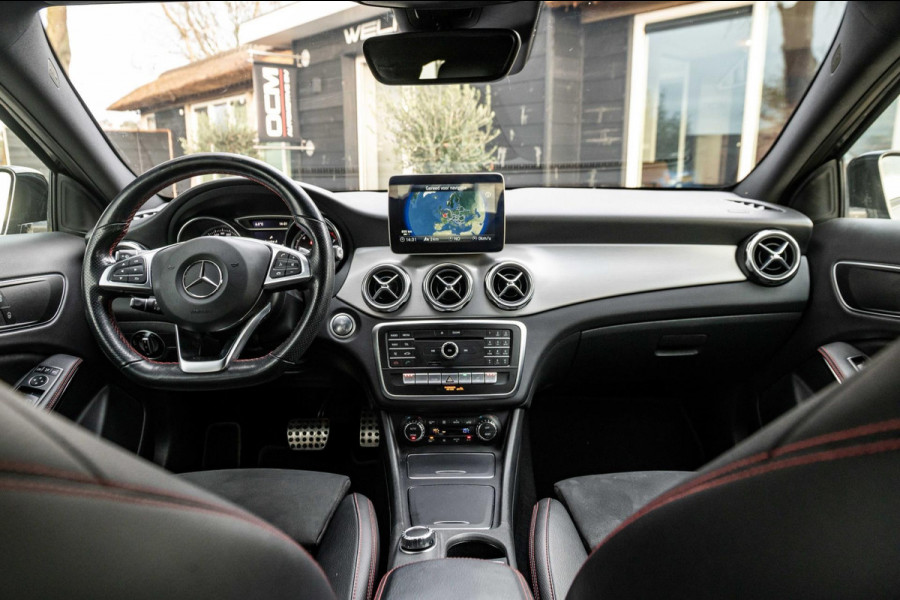 Mercedes-Benz GLA 180 Business Solution AMG Night Upgrade I Camera I Keyless I Zeer netjes I NAP