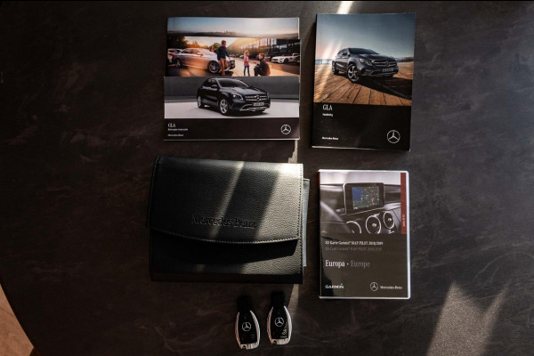 Mercedes-Benz GLA 180 Business Solution AMG Night Upgrade I Camera I Keyless I Zeer netjes I NAP