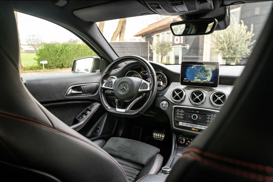 Mercedes-Benz GLA 180 Business Solution AMG Night Upgrade I Camera I Keyless I Zeer netjes I NAP