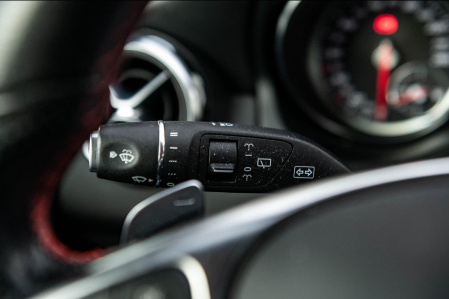 Mercedes-Benz GLA 180 Business Solution AMG Night Upgrade I Camera I Keyless I Zeer netjes I NAP