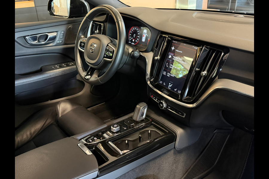 Volvo V60 2.0 T8 Twin Engine AWD R-Design 391 PK BLACK edition 2020