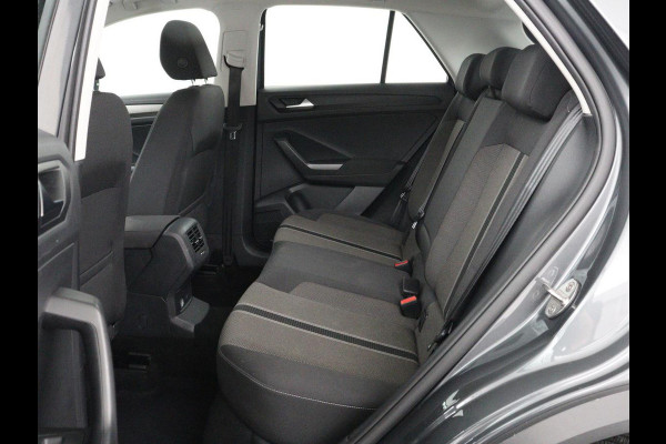Volkswagen T-Roc 1.5 TSI Style | Trekhaak | Carplay | Adaptive cruise | Navigatie | Climate control | Parkeerhulp | Bluetooth