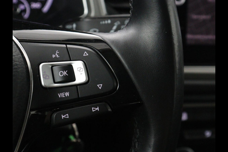 Volkswagen T-Roc 1.5 TSI Style | Trekhaak | Carplay | Adaptive cruise | Navigatie | Climate control | Parkeerhulp | Bluetooth