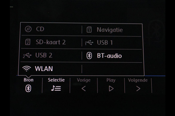 Volkswagen T-Roc 1.5 TSI Style | Trekhaak | Carplay | Adaptive cruise | Navigatie | Climate control | Parkeerhulp | Bluetooth