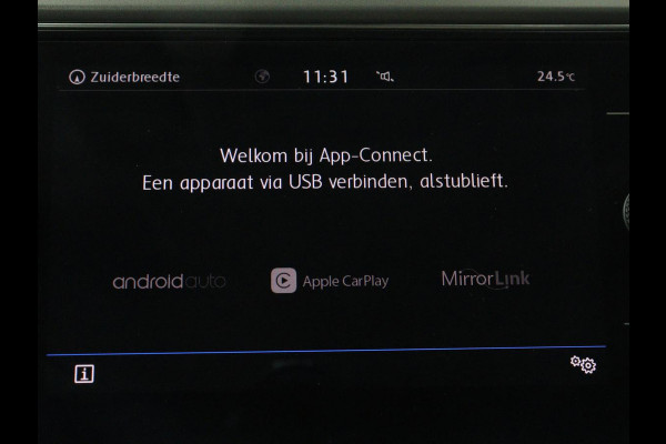 Volkswagen T-Roc 1.5 TSI Style | Trekhaak | Carplay | Adaptive cruise | Navigatie | Climate control | Parkeerhulp | Bluetooth