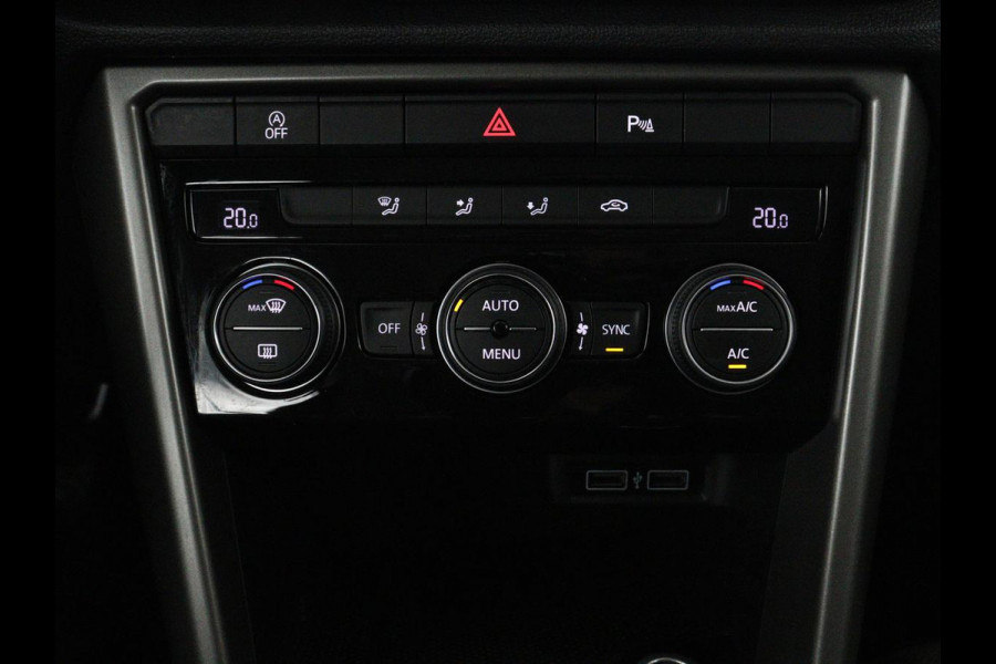 Volkswagen T-Roc 1.5 TSI Style | Trekhaak | Carplay | Adaptive cruise | Navigatie | Climate control | Parkeerhulp | Bluetooth