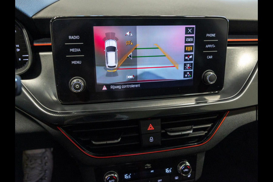 Škoda Kamiq 1.5 TSI ACT Monte Carlo / 150pk / Panorama dak / Achteruitrij camera / Stoel en stuur verwarming /
