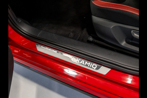 Škoda Kamiq 1.5 TSI ACT Monte Carlo / 150pk / Panorama dak / Achteruitrij camera / Stoel en stuur verwarming /