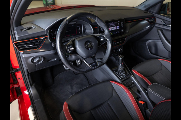 Škoda Kamiq 1.5 TSI ACT Monte Carlo / 150pk / Panorama dak / Achteruitrij camera / Stoel en stuur verwarming /