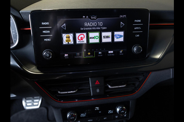 Škoda Kamiq 1.5 TSI ACT Monte Carlo / 150pk / Panorama dak / Achteruitrij camera / Stoel en stuur verwarming /