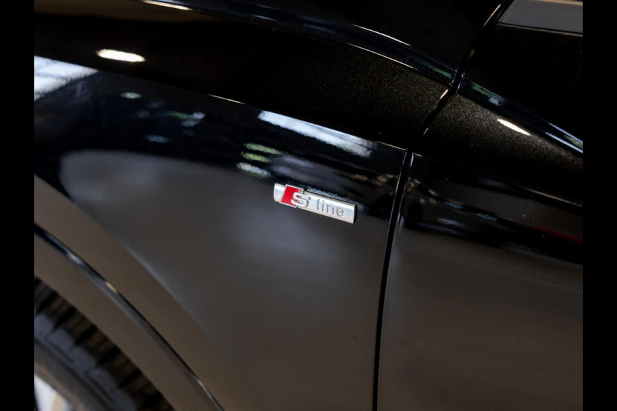 Audi Q3 35 TFSI 2x S-Line edition / 150pk / Panorama dak / Dodehoek herkenning /