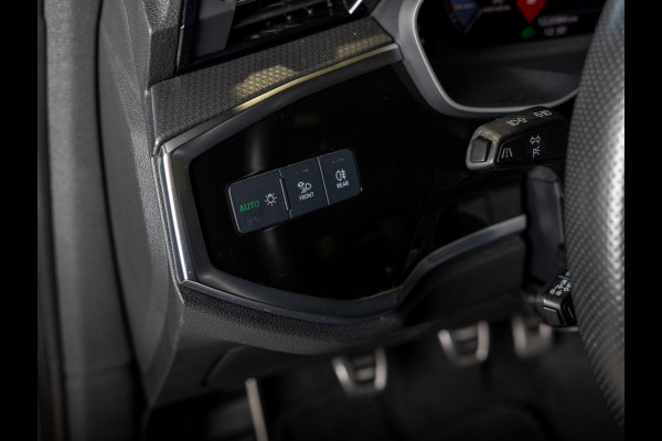 Audi Q3 35 TFSI 2x S-Line edition / 150pk / Panorama dak / Dodehoek herkenning /