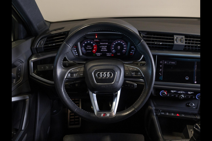 Audi Q3 35 TFSI 2x S-Line edition / 150pk / Panorama dak / Dodehoek herkenning /