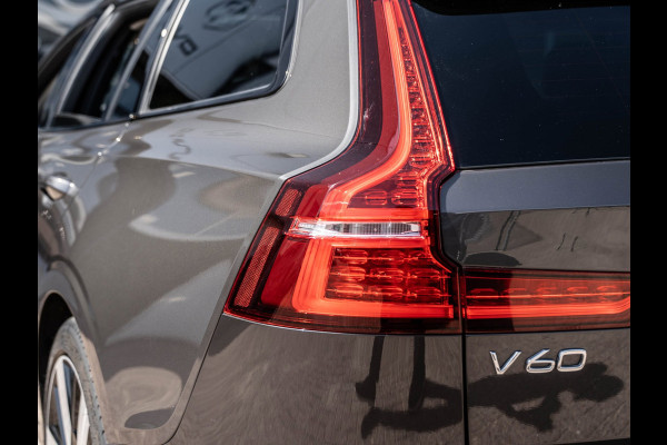 Volvo V60 2.0 T6 Plug-in hybrid AWD Plus Dark | Pano | Surround View | H/K Sound