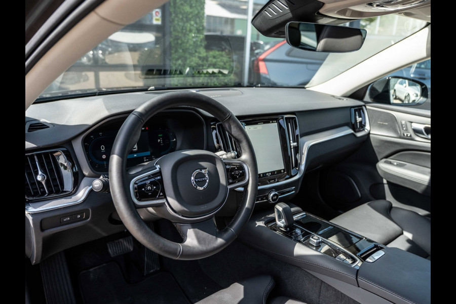 Volvo V60 2.0 T6 Plug-in hybrid AWD Plus Dark | Pano | Surround View | H/K Sound