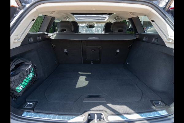 Volvo V60 2.0 T6 Plug-in hybrid AWD Plus Dark | Pano | Surround View | H/K Sound