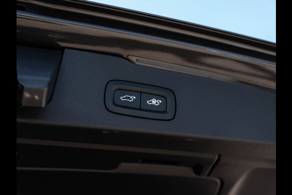 Volvo V60 2.0 T6 Plug-in hybrid AWD Plus Dark | Pano | Surround View | H/K Sound