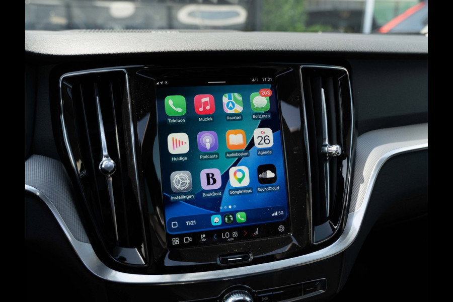 Volvo V60 2.0 T6 Plug-in hybrid AWD Plus Dark | Pano | Surround View | H/K Sound