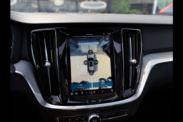 Volvo V60 2.0 T6 Plug-in hybrid AWD Plus Dark | Pano | Surround View | H/K Sound