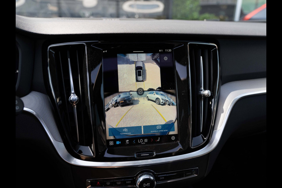 Volvo V60 2.0 T6 Plug-in hybrid AWD Plus Dark | Pano | Surround View | H/K Sound