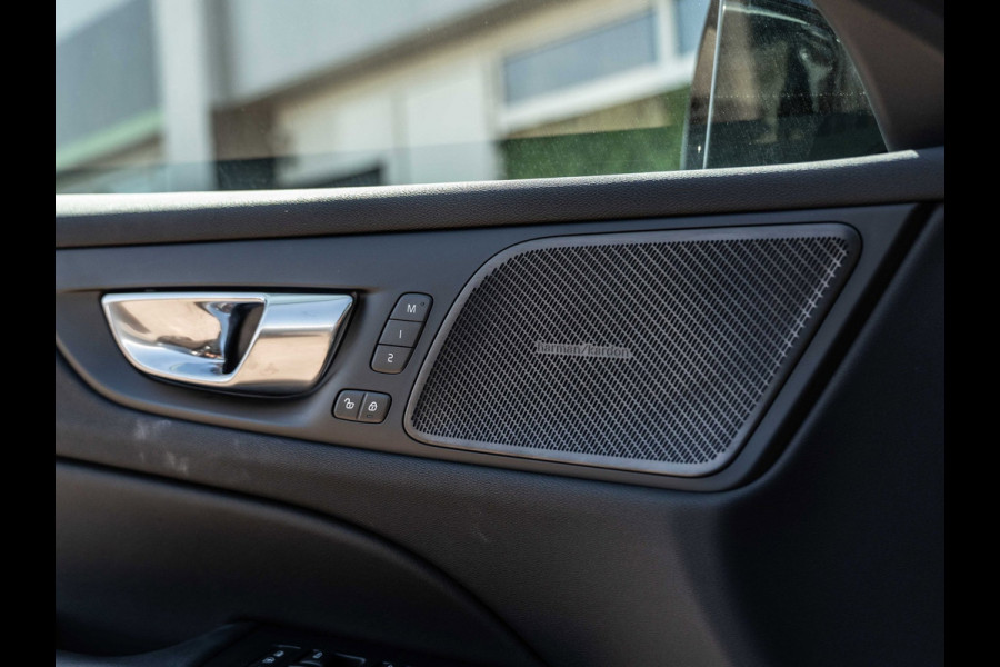 Volvo V60 2.0 T6 Plug-in hybrid AWD Plus Dark | Pano | Surround View | H/K Sound