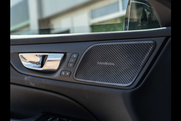 Volvo V60 2.0 T6 Plug-in hybrid AWD Plus Dark | Pano | Surround View | H/K Sound
