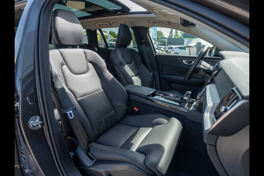 Volvo V60 2.0 T6 Plug-in hybrid AWD Plus Dark | Pano | Surround View | H/K Sound