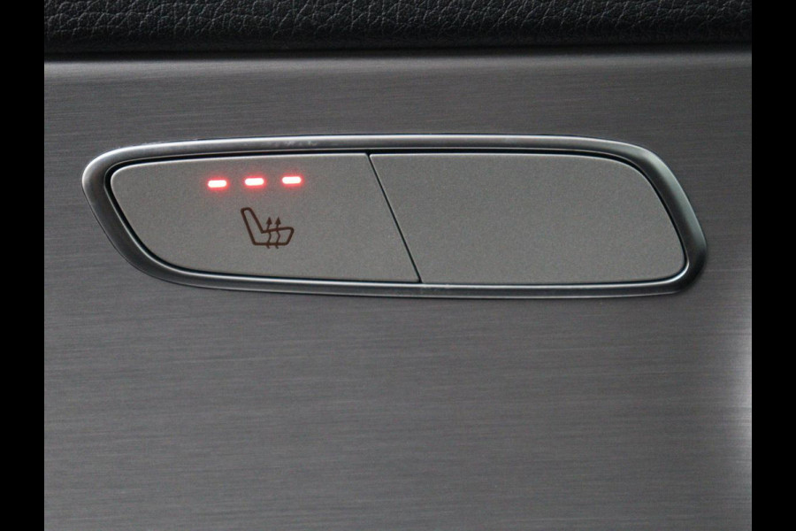Mercedes-Benz C-Klasse 160 AMG | Stoelverwarming | Leder/Alcantara | Camera | Park Assist | Full LED | Elektrische stoelen | Navigatie | Climate control | Cruise control | Bluetooth