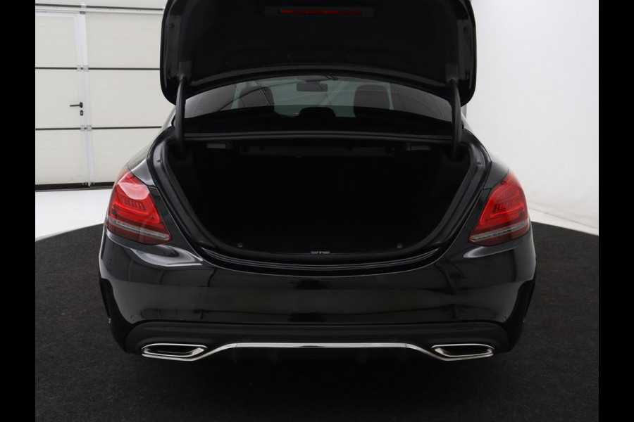 Mercedes-Benz C-Klasse 160 AMG | Stoelverwarming | Leder/Alcantara | Camera | Park Assist | Full LED | Elektrische stoelen | Navigatie | Climate control | Cruise control | Bluetooth
