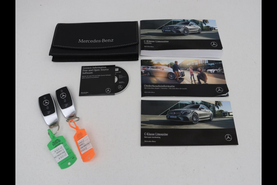 Mercedes-Benz C-Klasse 160 AMG | Stoelverwarming | Leder/Alcantara | Camera | Park Assist | Full LED | Elektrische stoelen | Navigatie | Climate control | Cruise control | Bluetooth
