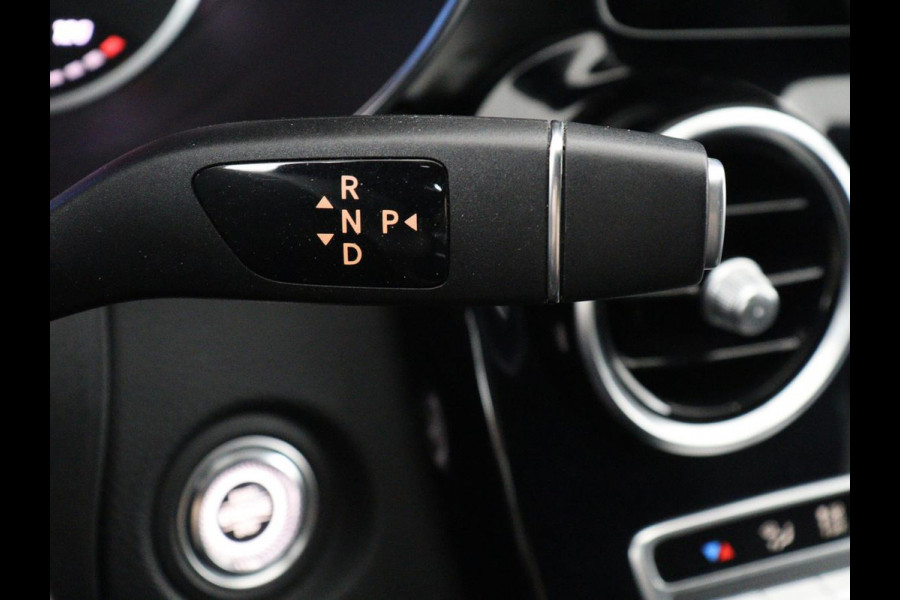Mercedes-Benz C-Klasse 160 AMG | Stoelverwarming | Leder/Alcantara | Camera | Park Assist | Full LED | Elektrische stoelen | Navigatie | Climate control | Cruise control | Bluetooth