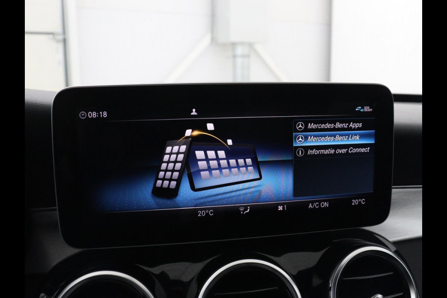 Mercedes-Benz C-Klasse 160 AMG | Stoelverwarming | Leder/Alcantara | Camera | Park Assist | Full LED | Elektrische stoelen | Navigatie | Climate control | Cruise control | Bluetooth