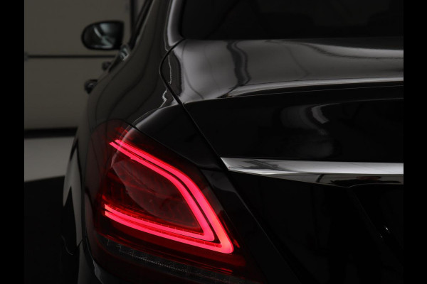 Mercedes-Benz C-Klasse 160 AMG | Stoelverwarming | Leder/Alcantara | Camera | Park Assist | Full LED | Elektrische stoelen | Navigatie | Climate control | Cruise control | Bluetooth