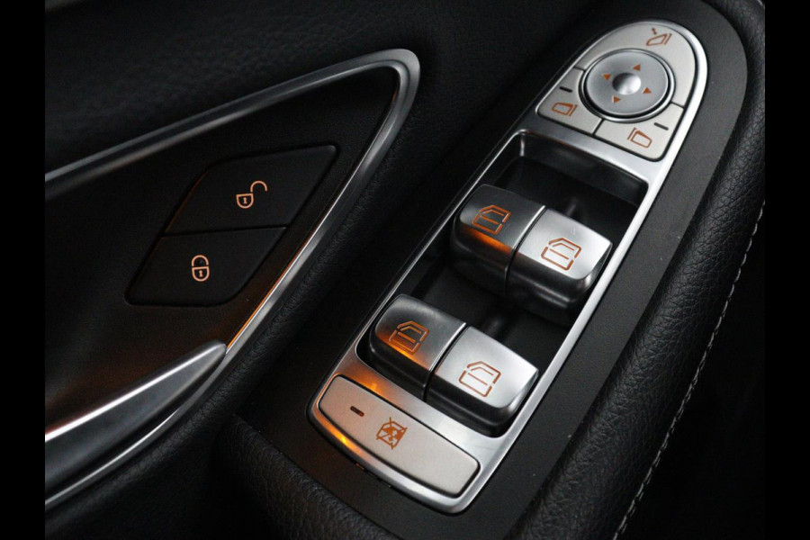 Mercedes-Benz C-Klasse 160 AMG | Stoelverwarming | Leder/Alcantara | Camera | Park Assist | Full LED | Elektrische stoelen | Navigatie | Climate control | Cruise control | Bluetooth